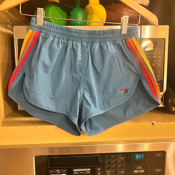 Aviator Nation WOMEN'S 5 STRIPE FLEX BOARD SHORTS - ANTIGUA // RAINBOW Sz. M EUC - Picture 1 of 3
